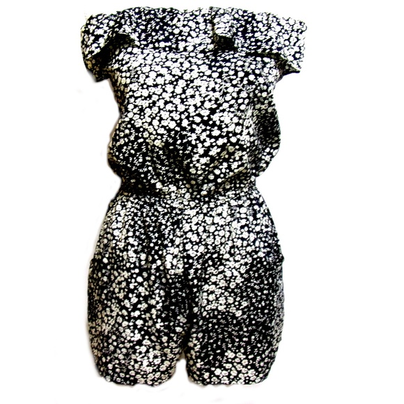 Forever 21 Pants - Forever 21 Romper Size SP Black/White